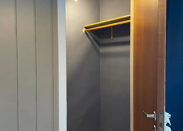 Center Of - Double Homestay